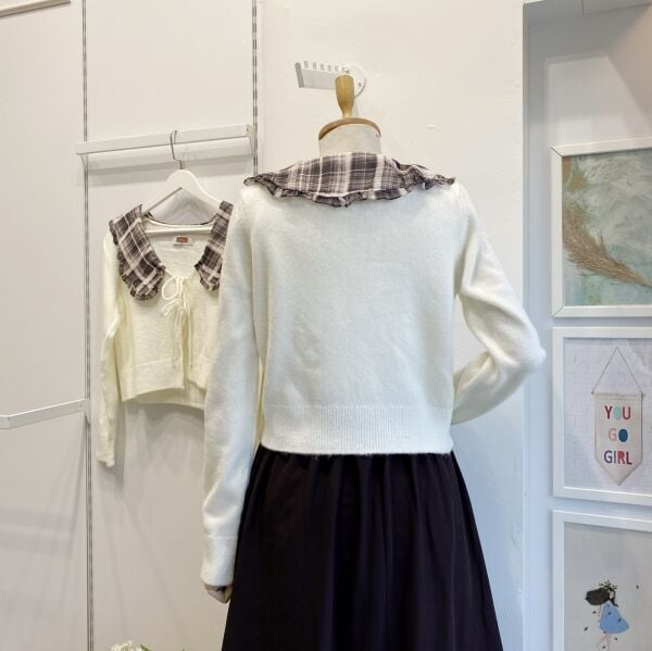 Ekose Yakalı Ekru Hırka