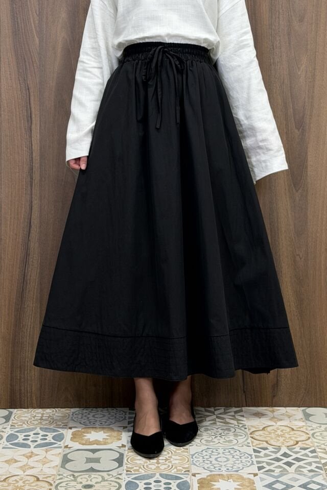 Siyah Beli Lastikli Zeran Etek