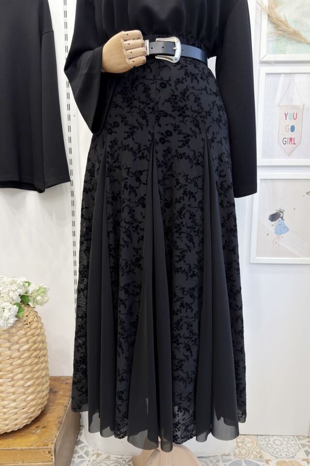 Siyah Graceful Tül Etek