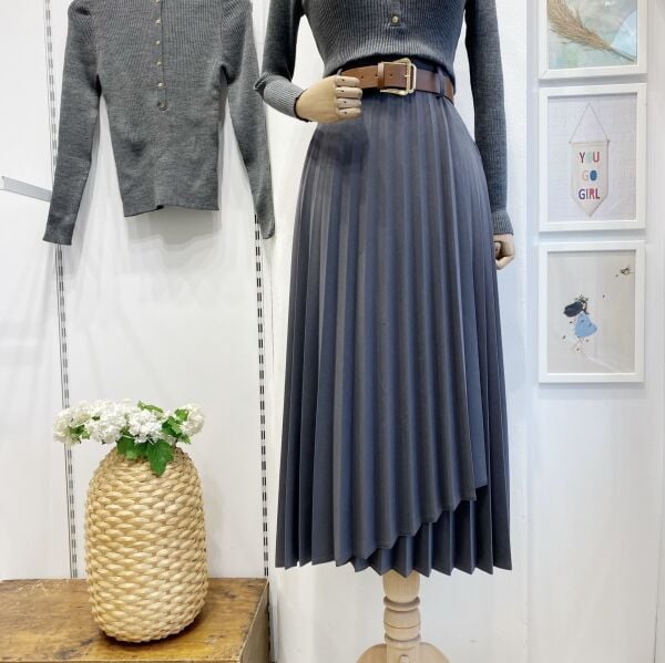 Piliseli Gri Odette Crep Etek