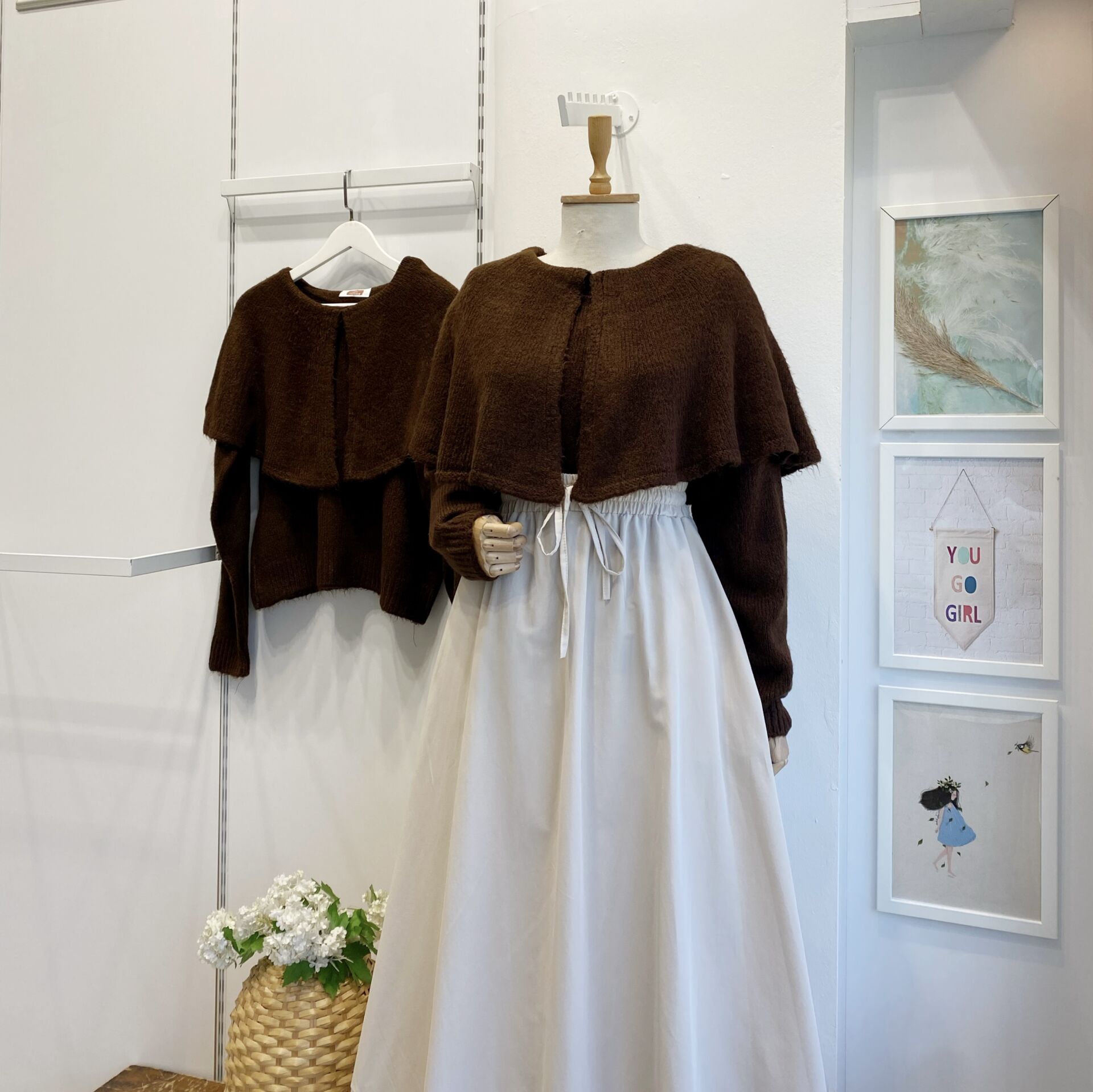 Kahverengi  Yaka Detaylı Triko Kazak