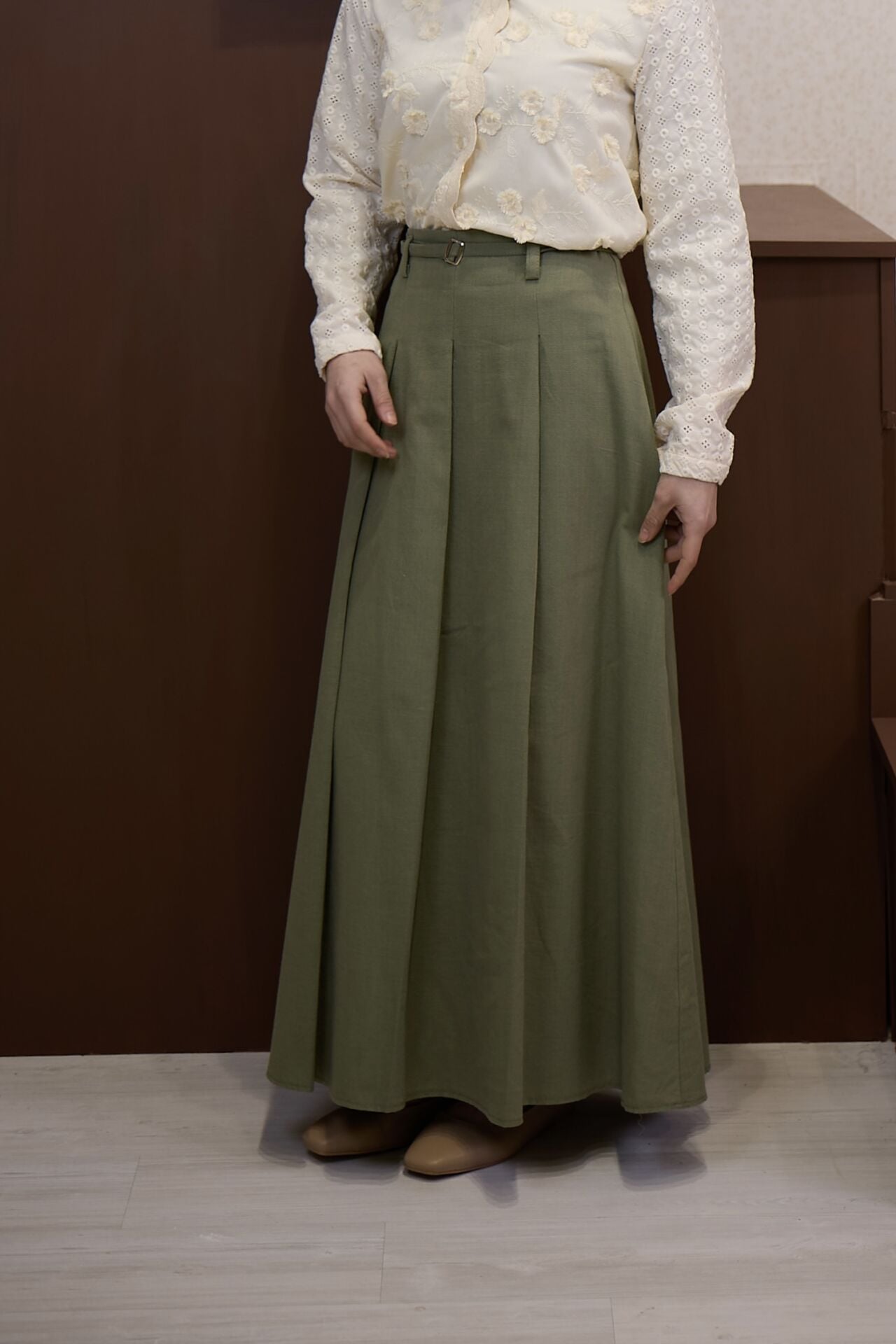 Çağla Yeşili Pile Detaylı Keten Etek