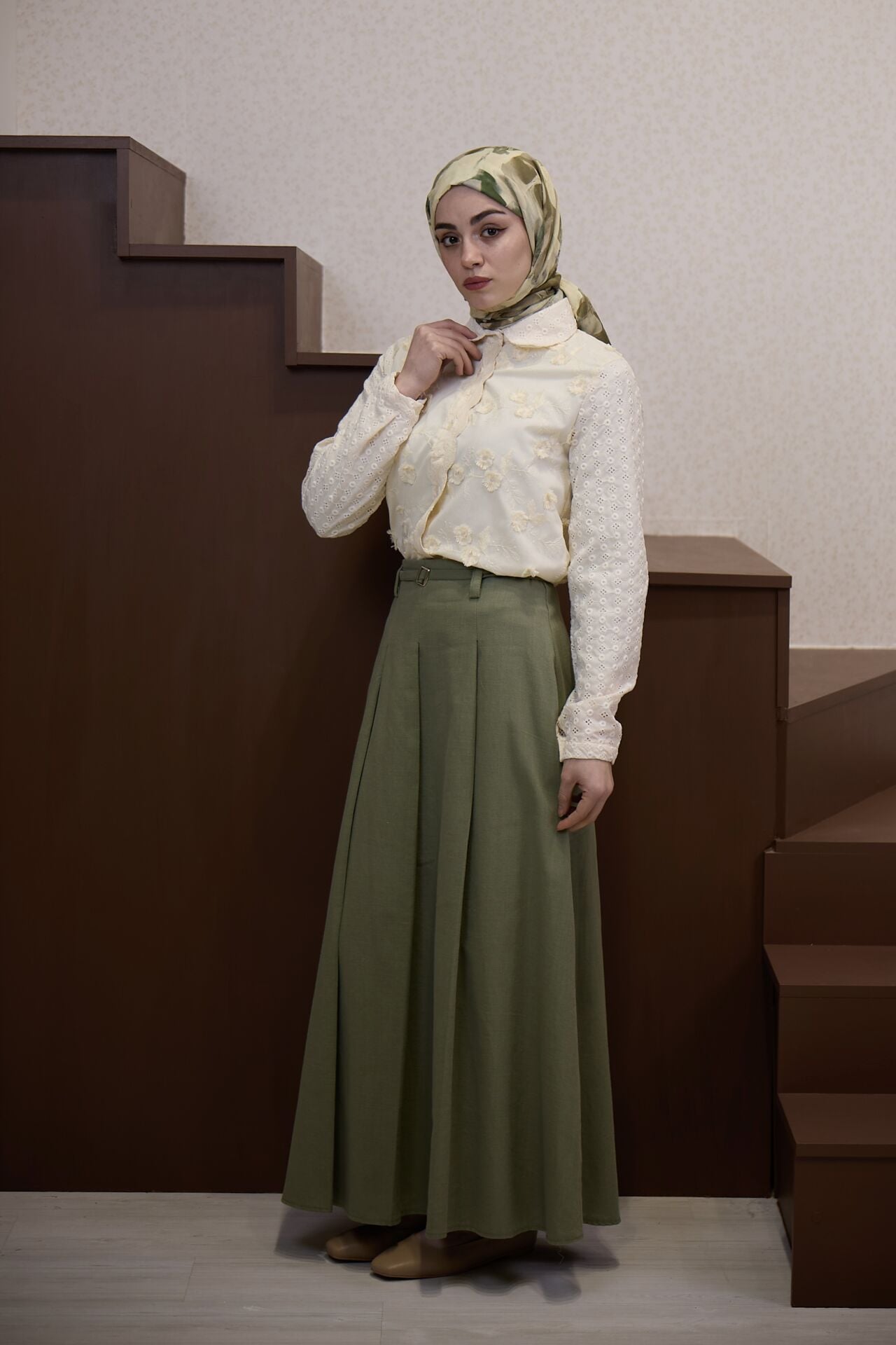 Çağla Yeşili Pile Detaylı Keten Etek