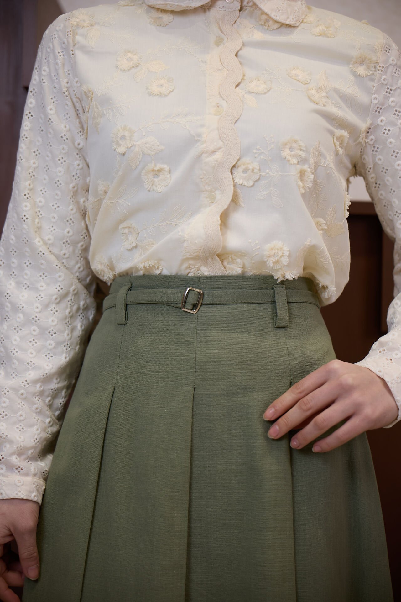 Çağla Yeşili Pile Detaylı Keten Etek