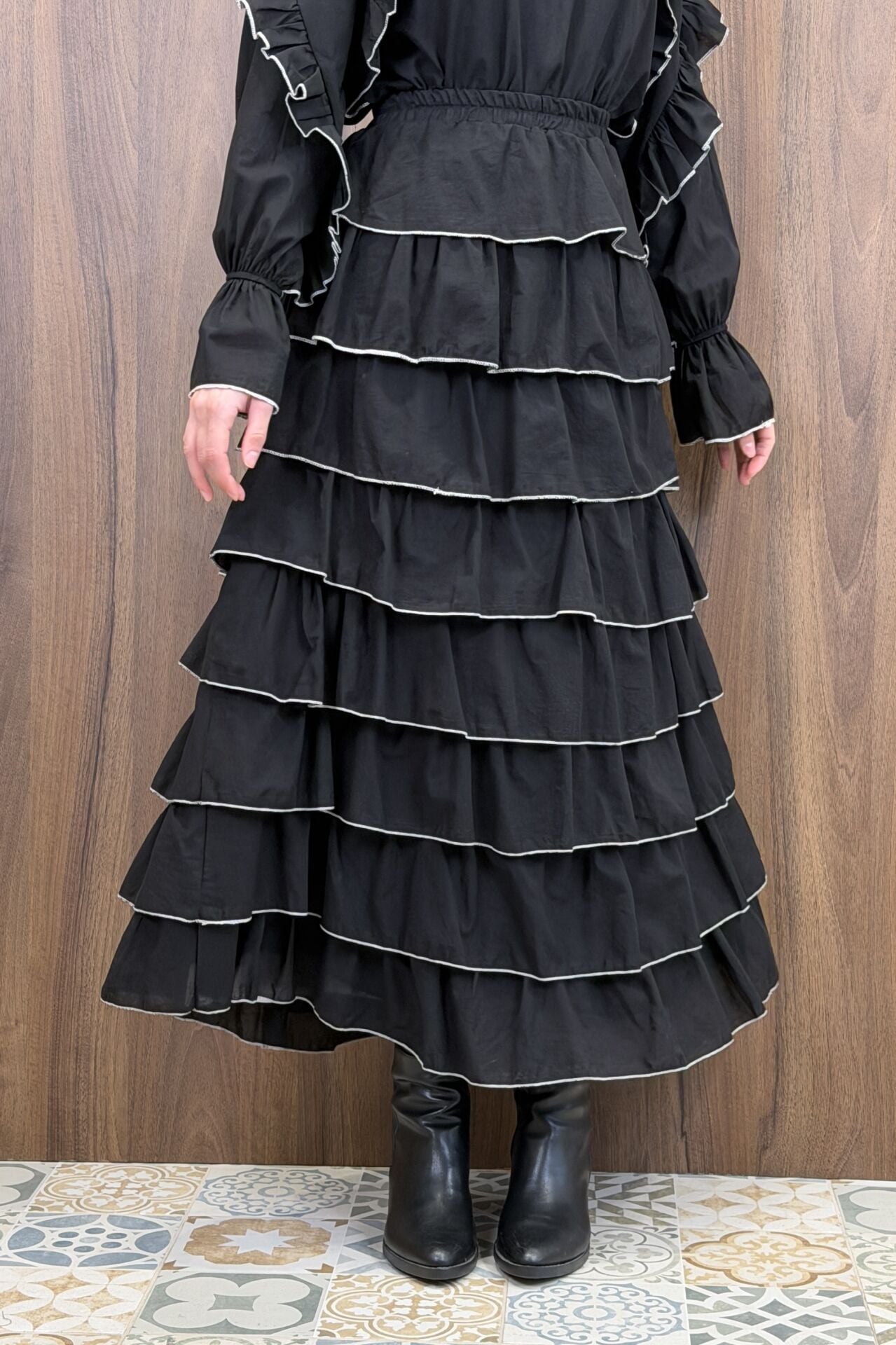 Kat Kat Etekli Siyah Minerva Keten Takım