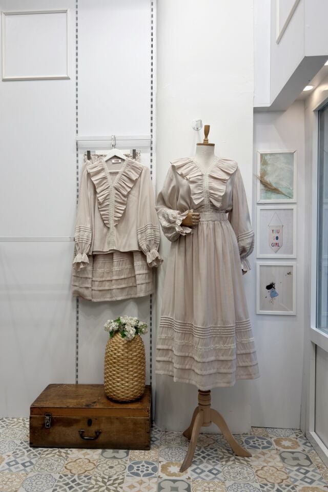 Bej Fırfır Volanlı Vual Keten Takım