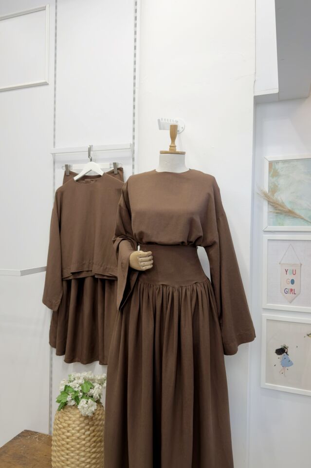 Kahverengi Bel Korsajlı Keten Takım