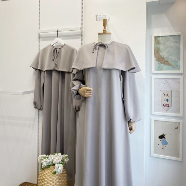 Gri Pelerin Eklemeli Osyho Kumaş Elbise