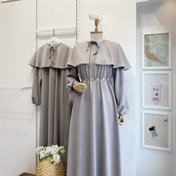 Gri Pelerin Eklemeli Osyho Kumaş Elbise