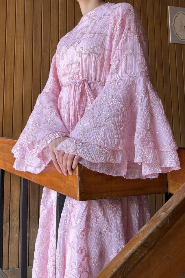 Pembe Nakışlı Calina Elbise