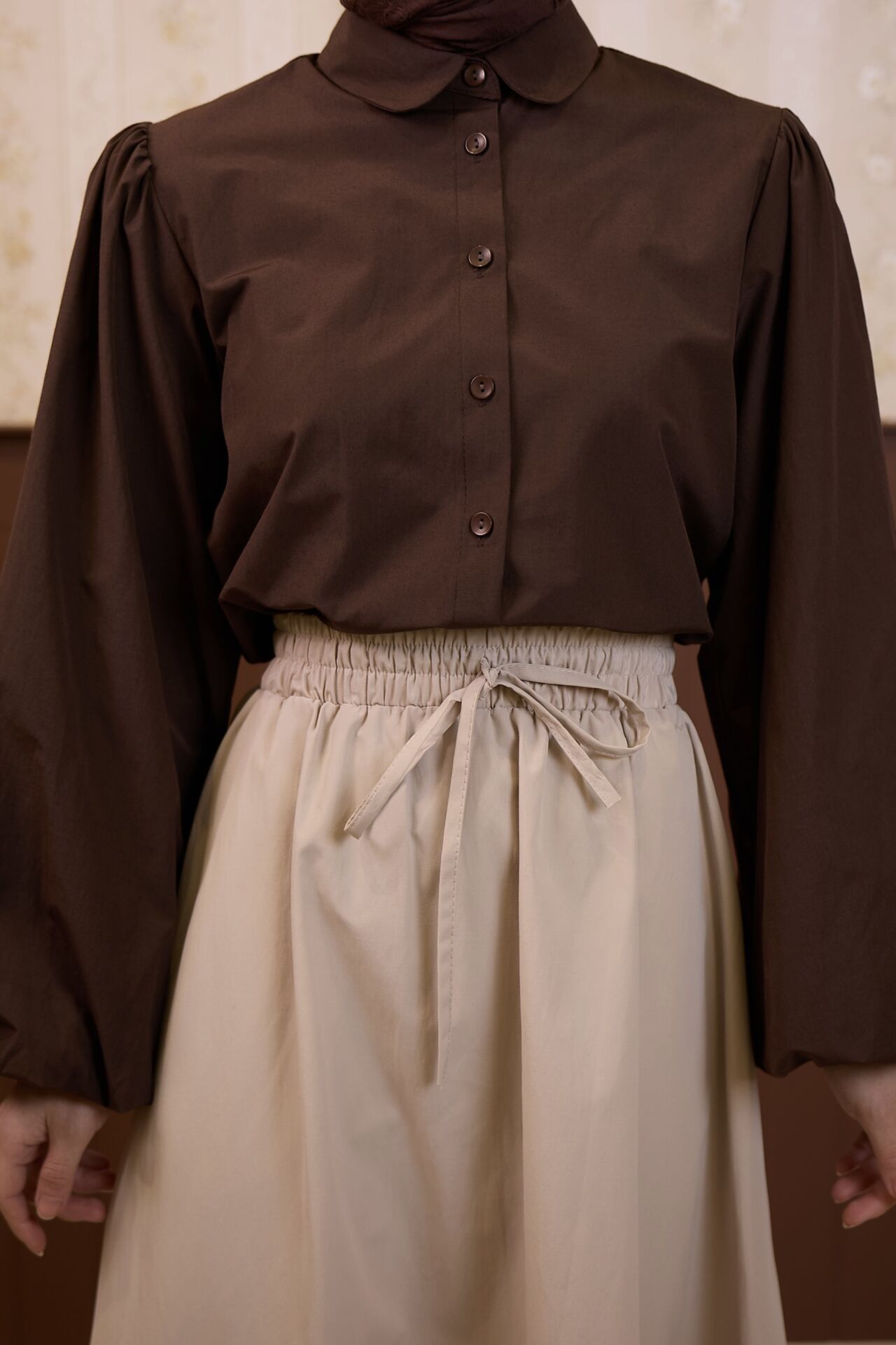 Kahverengi Bebe Yaka Balon Kol Poplin Gömlek