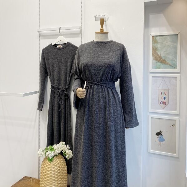 Antrasit Düz Model Triko Elbise