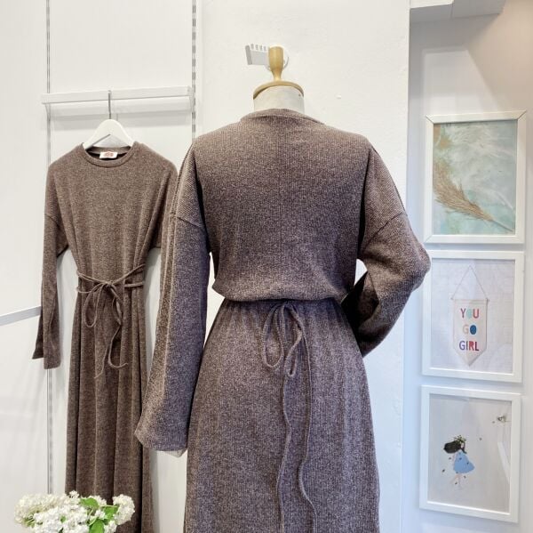 Kahverengi Düz Model Triko Elbise