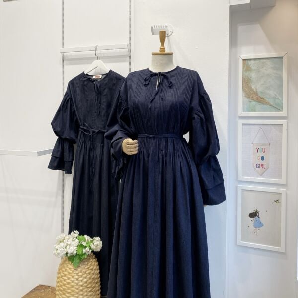 Prenses Kol Detaylı Lacivert Oversize Kot Elbise