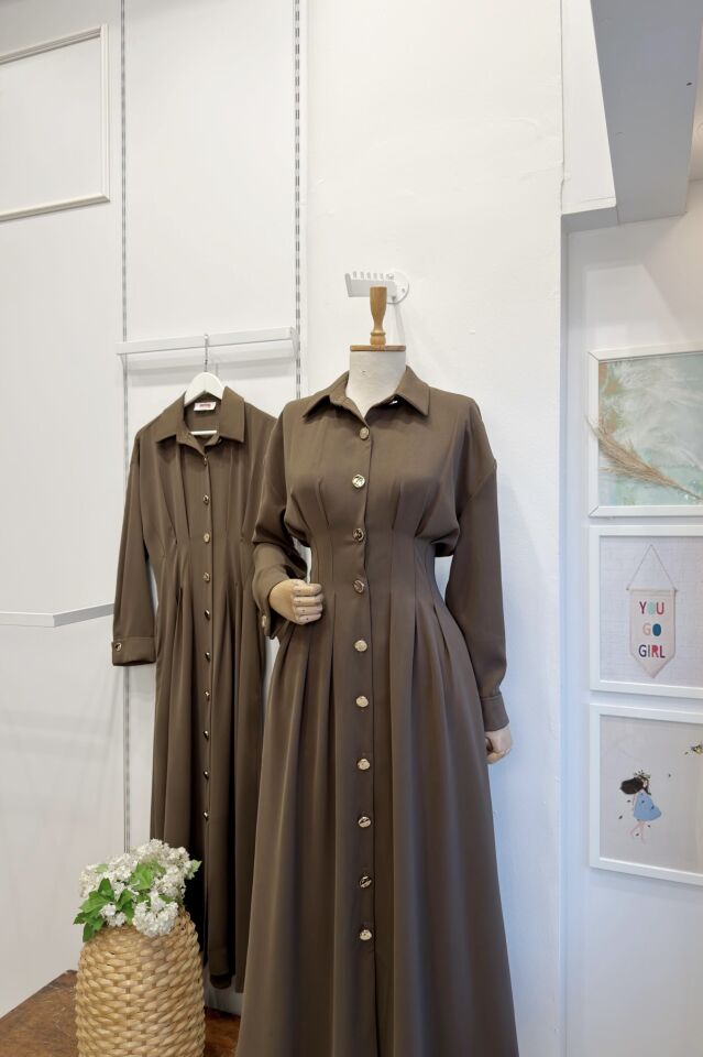 Koyu Vizon Gold Düğmeli Bel Detaylı Crep Elbise