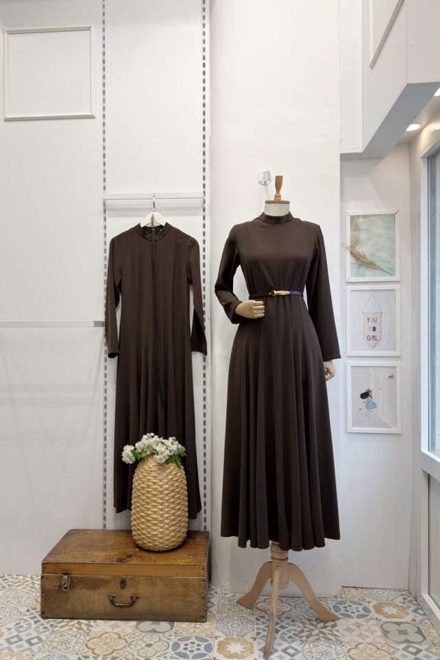 Kahverengi Kemer Detaylı Elvira Elbise