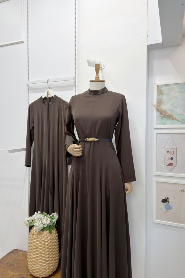 Kahverengi Kemer Detaylı Elvira Elbise