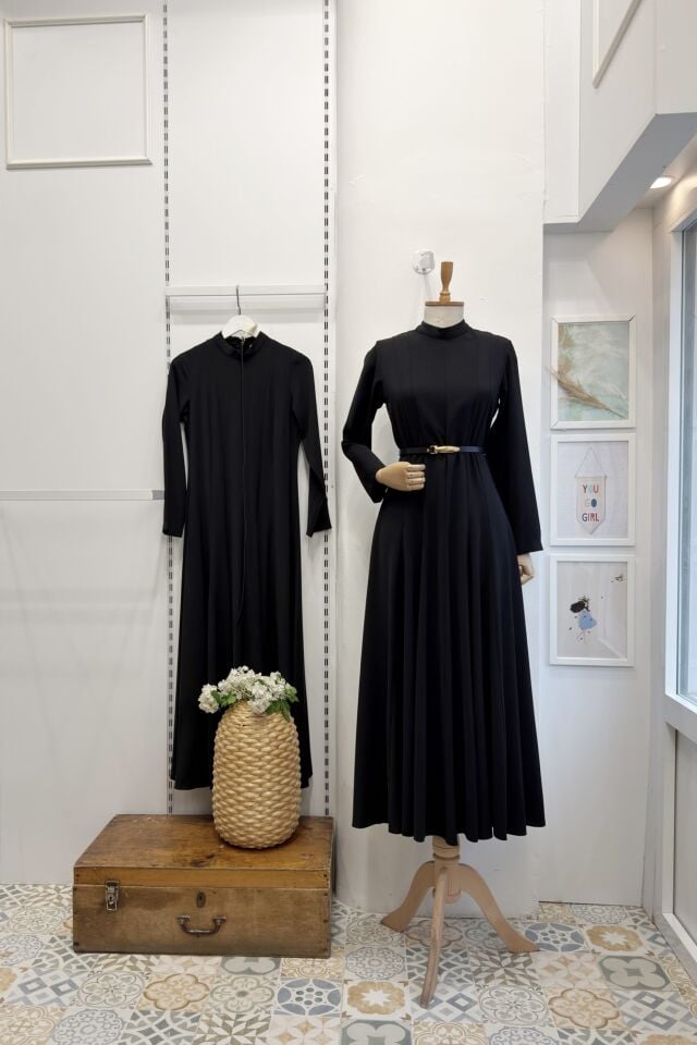 Siyah Kemer Detaylı Elvira Elbise