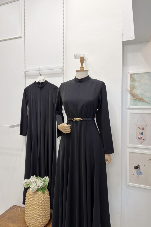 Siyah Kemer Detaylı Elvira Elbise