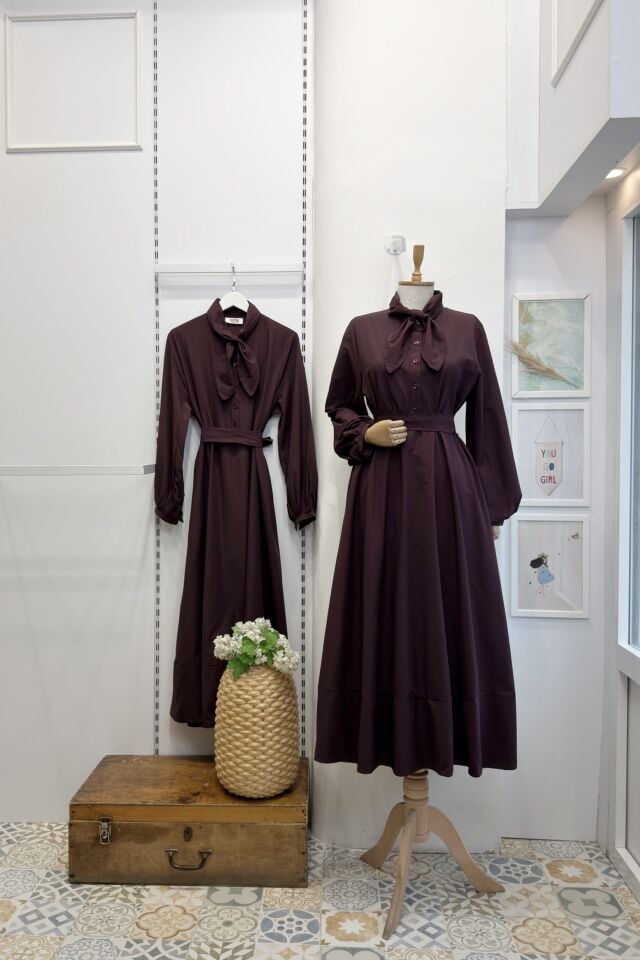 Bordo Fular Detaylı Poplin Elbise