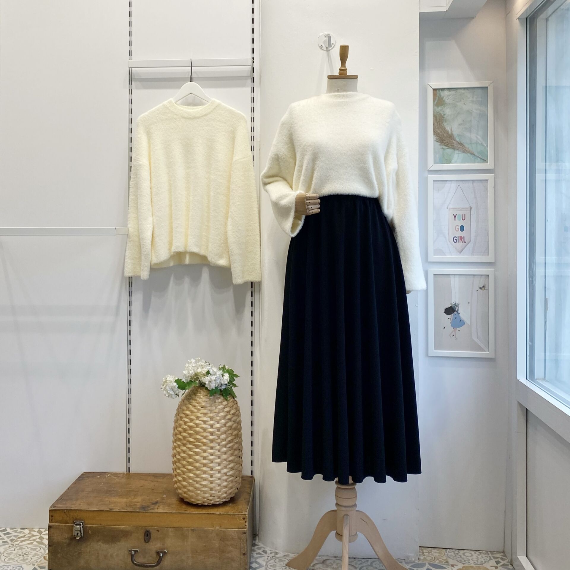 Beli Lastikli Siyah Crep Kloş Etek