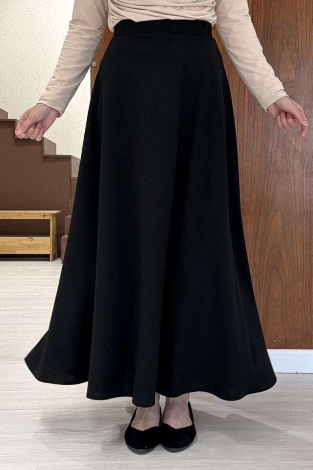 Beli Lastikli Siyah Crep Kloş Etek