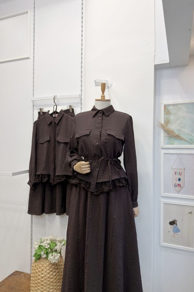 Kahverengi Kırinkıl Kumaş Dantel Detaylı Takım