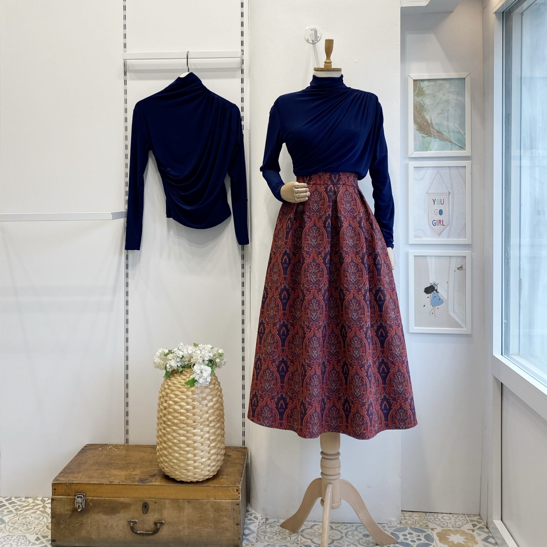 Kırmızı Etnik Desenli Pileli Etek