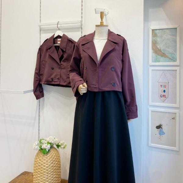 Mürdüm Düğme Detaylı Kısa Trençkot