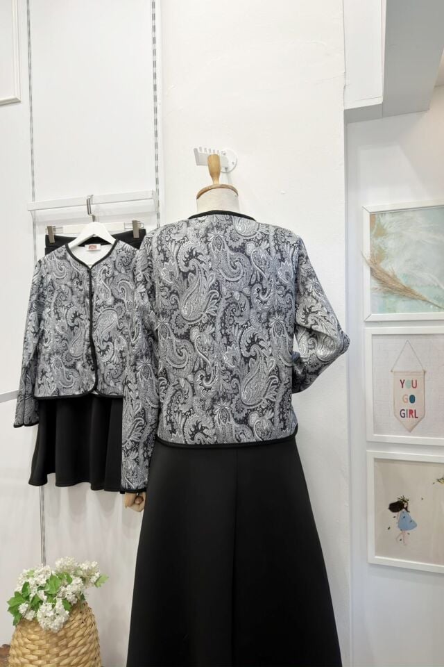 Siyah Etnik Desenli Scuba Takım