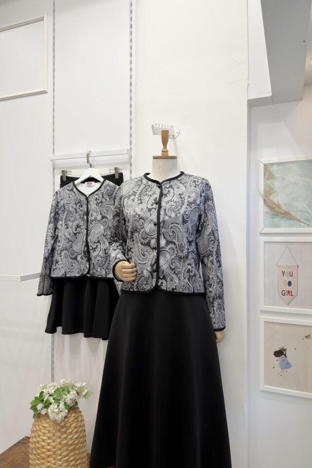 Siyah Etnik Desenli Scuba Takım