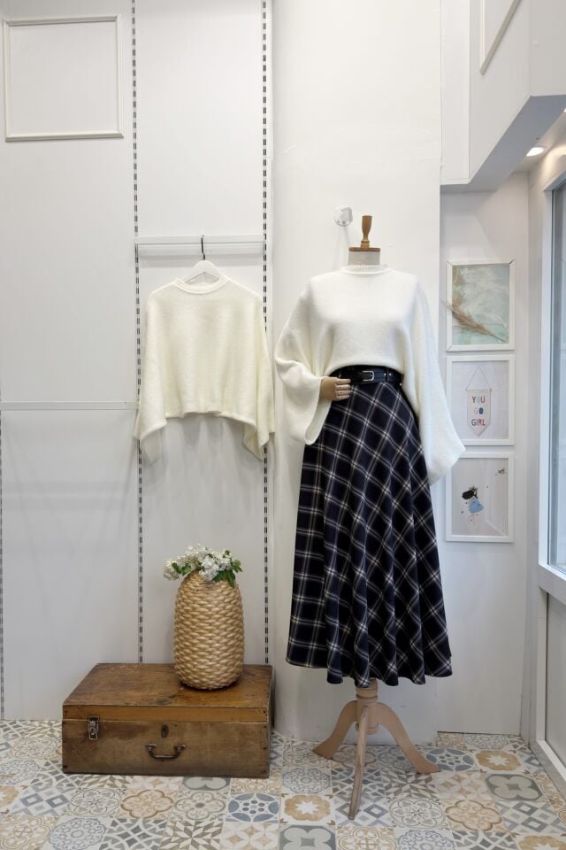 Siyah Kemerli Nerina Etek