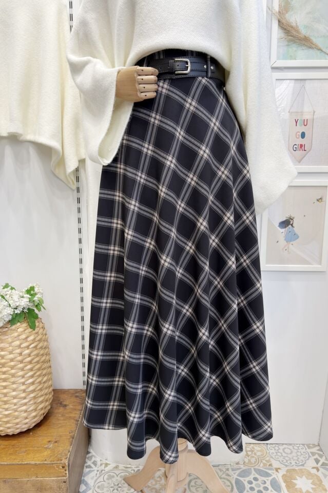 Siyah Kemerli Nerina Etek