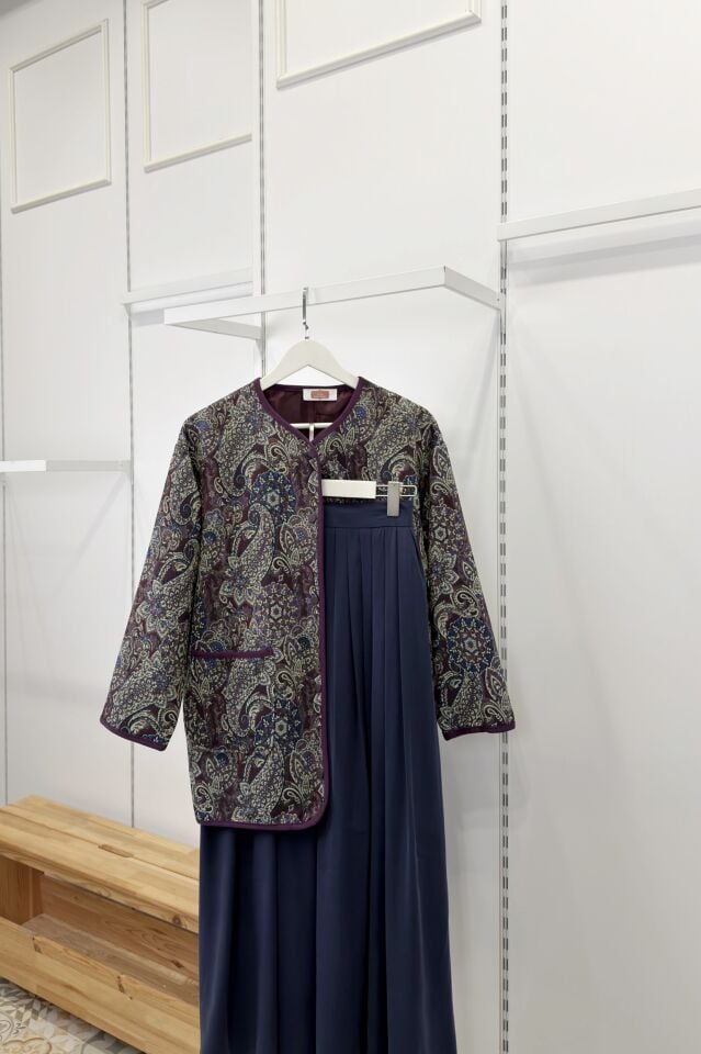 Mürdüm Kaşmir Desenli Kapitone Ceket