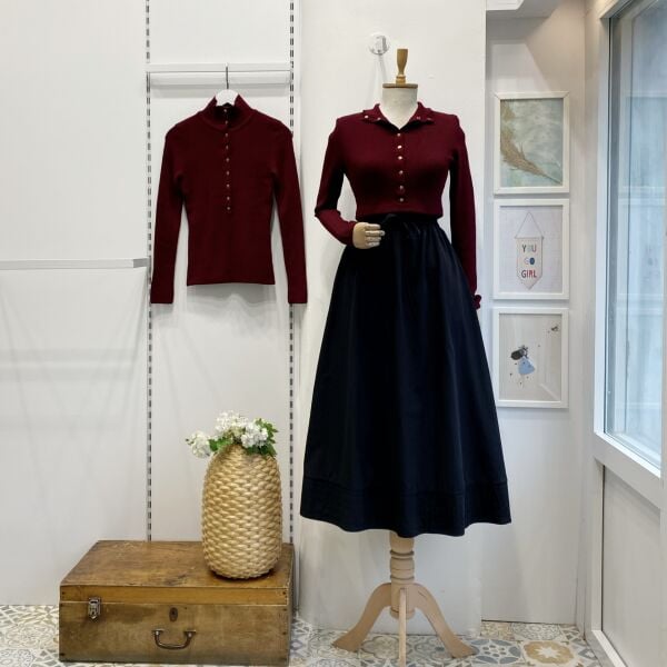 Vişne Dik Yaka Çıtçıtlı Triko Bluz