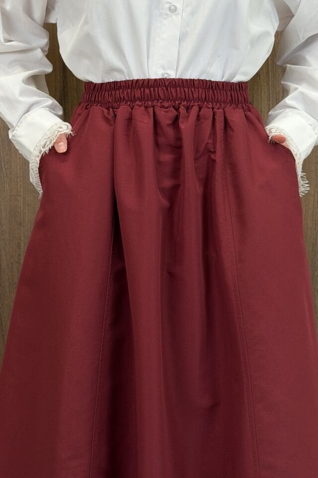 Beli Lastikli Kırmızı Aven Etek