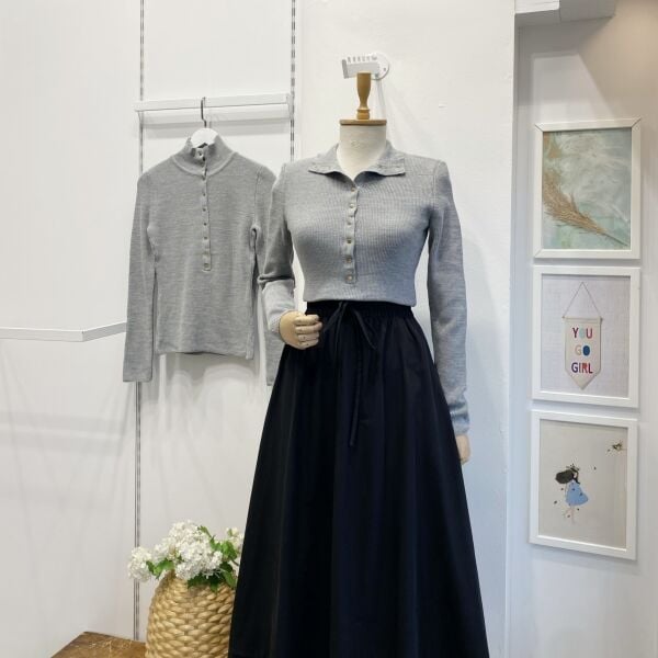 Açık Gri Dik Yaka Çıtçıtlı Triko Bluz