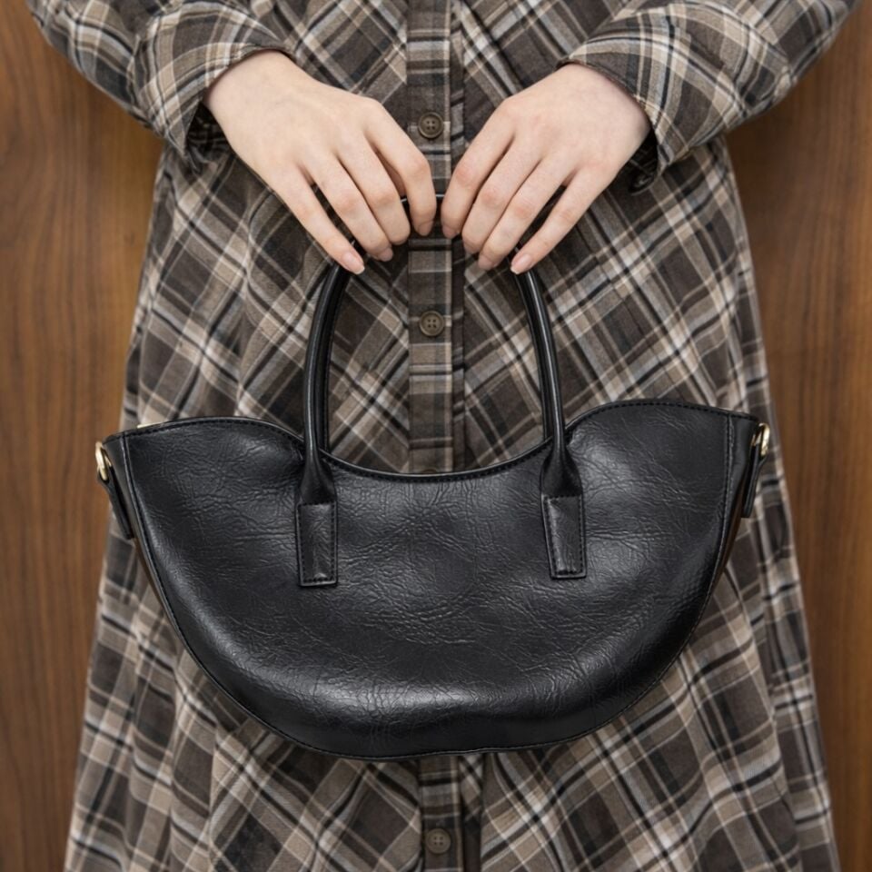 Siyah Deri Görünümlü Florence Çanta