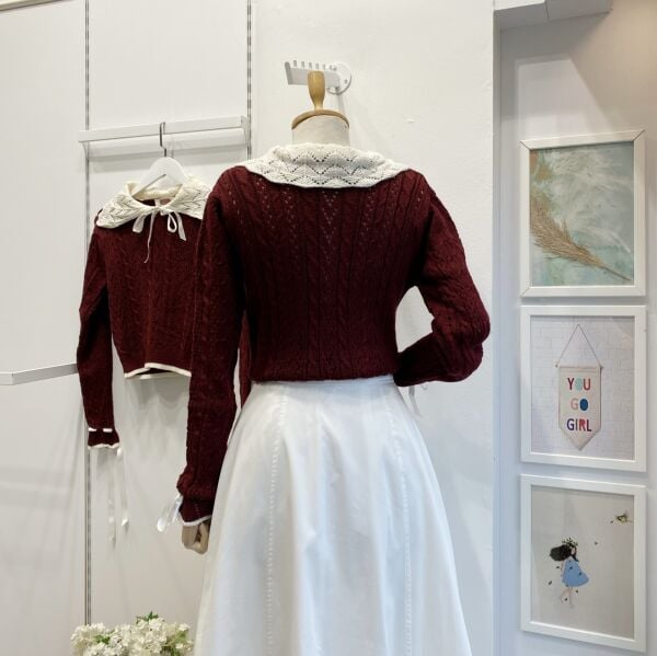 Beyaz Yakalı Kurdeleli Bordo Kazak