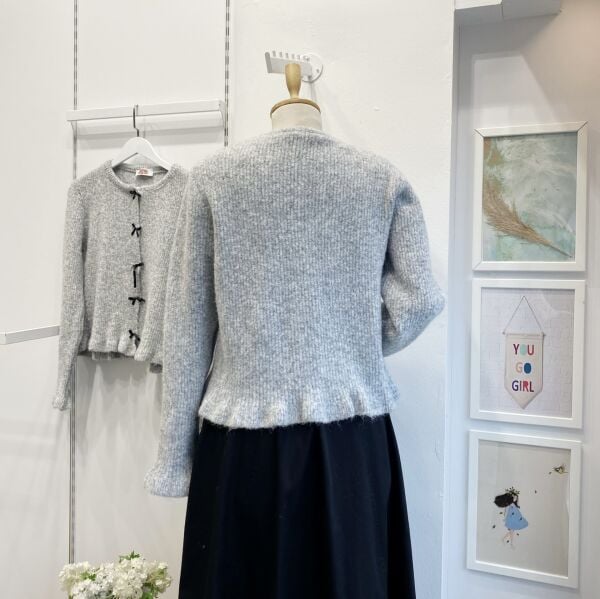 Gri Kurdele Düğmeli Hırka