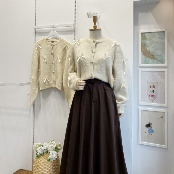 Gold Düğmeli Krem Kurdele İşli Hırka