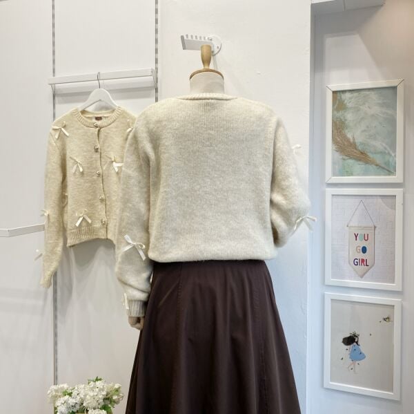 Gold Düğmeli Krem Kurdele İşli Hırka