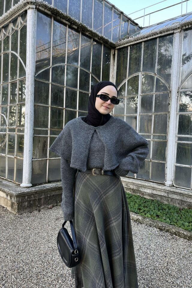 Faya Girls x Antrasit Yaka Detaylı Triko Kazak