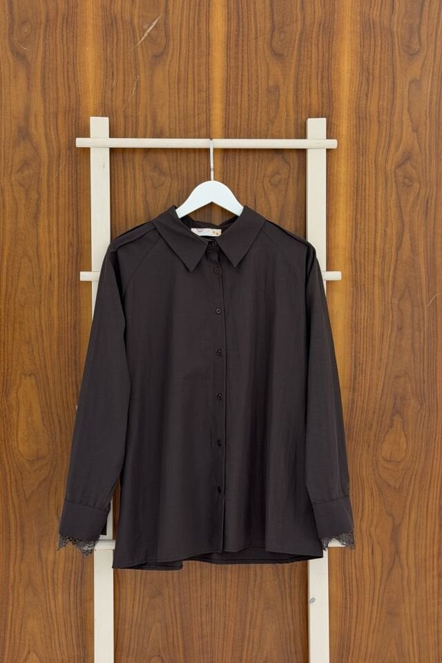 Kahverengi Dantel Detaylı Elan Gömlek