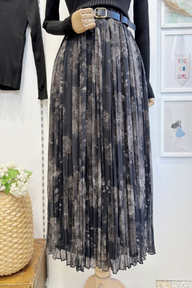 Siyah Kemer Detaylı Soft Desenli Şifon Etek