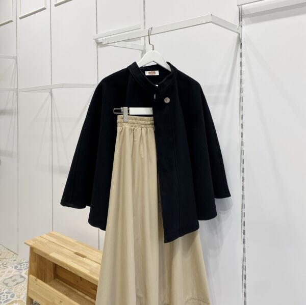 Siyah Kaşe Kumaş Pelerin Ceket