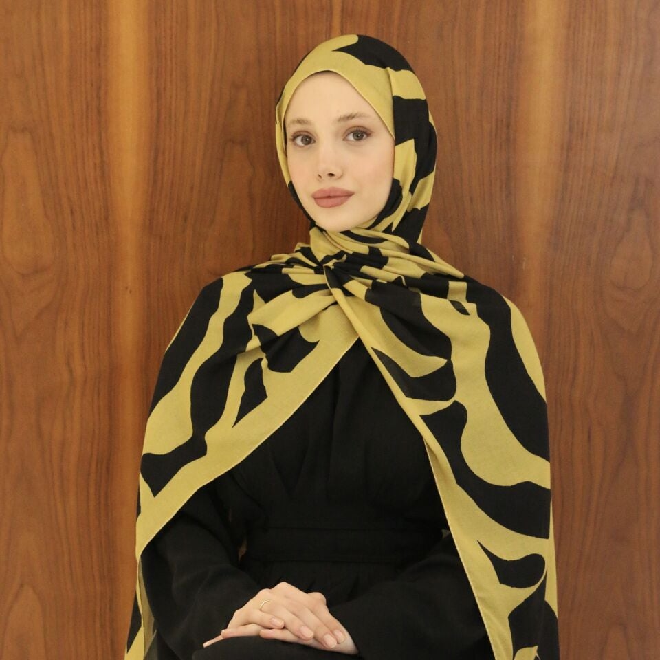 Lane Sarı Siyah Desenli Şal