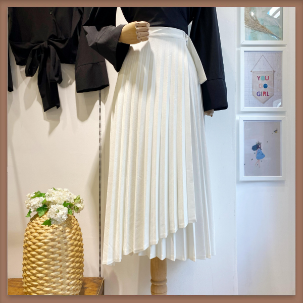 Beyaz Piliseli Anvelop Etek