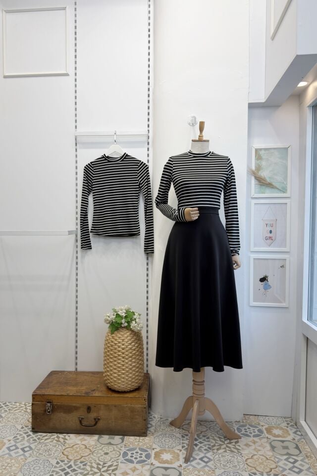 Siyah Çizgili Basic Bluz