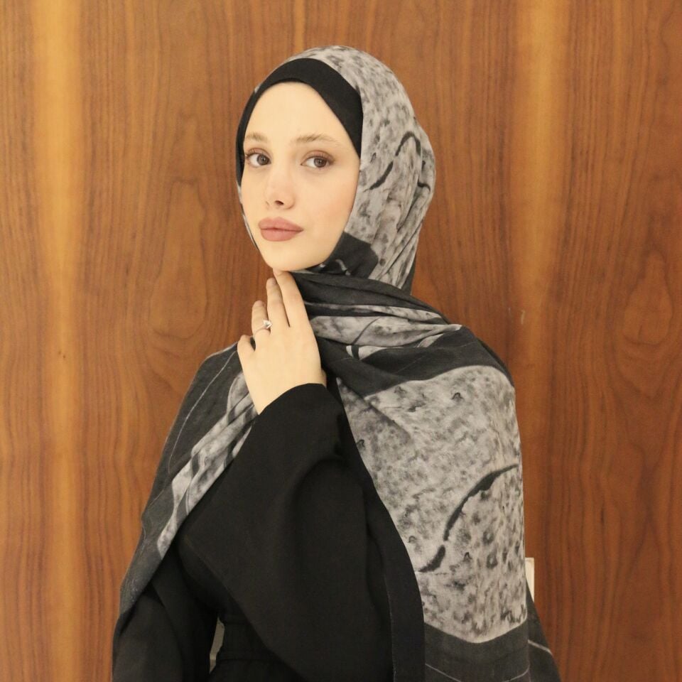 Sande Siyah Desenli Şal